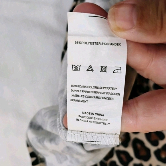 Stylish Leopard Print Women's Tank Top - Picture 3 of 6